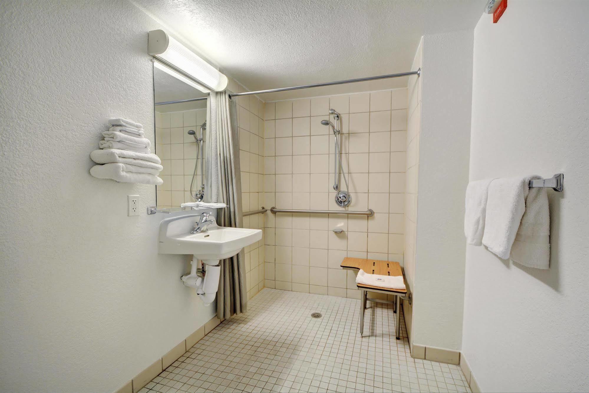 Motel 6-Newport, Ri ภายนอก รูปภาพ